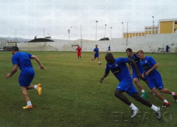 fotosmelilla 2016 07 20 DEPORTES 25 03 UD Melilla: La plantilla responde a la exigencia