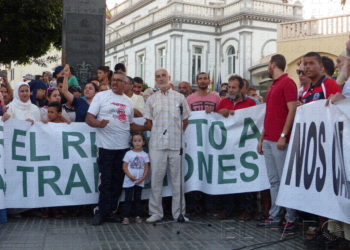 fotosceuta 2016 08 21 dori P1000947 Cerca de medio millar de personas respaldan la concentración de VIAS