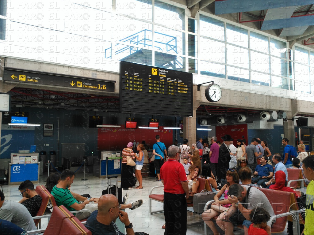 El aeropuerto recupera la normalidad tras las cancelaciones de seis vuelos el domingo