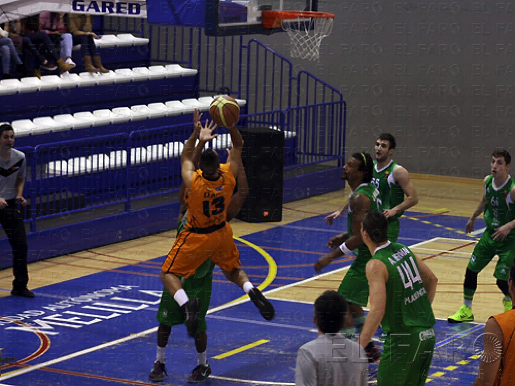 Baloncesto: Terrón, base renovado en el Enrique Soler