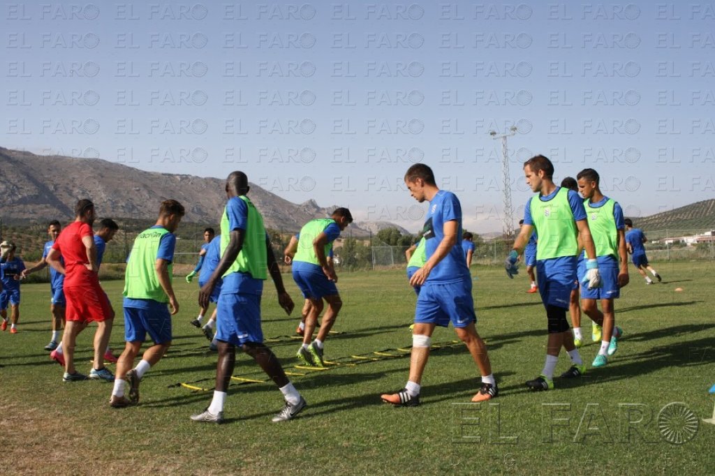 La plantilla azulina hace mucho hincapié en el juego a balón parado