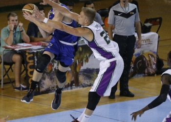 fotosmelilla 2016 08 04 DEPORTE MELILLA 23 01 Almazán seguirá siendo azulino en la próxima temporada