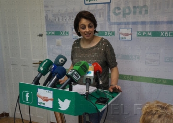 fotosmelilla 2016 08 05 P DSC03467 CpM pide que se tenga en cuenta para dar las ayudas que en una casa pueden vivir varias familias