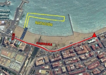fotosmelilla 2016 08 11 DEPORTE MELILLA 1 VI acuatlón de feria en la playa San Lorenzo