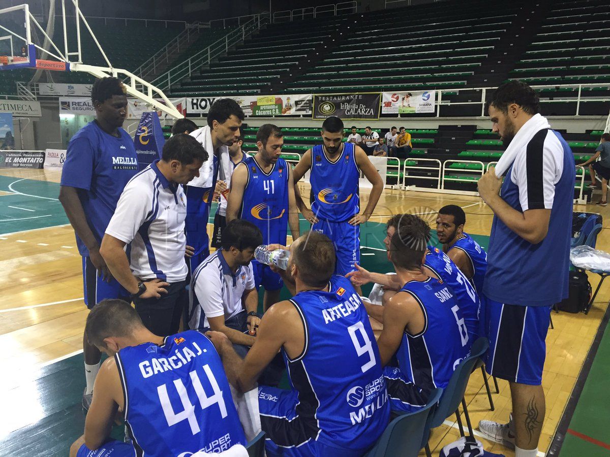 Un mermado Melilla BC compite hasta el final en Cáceres Basket
