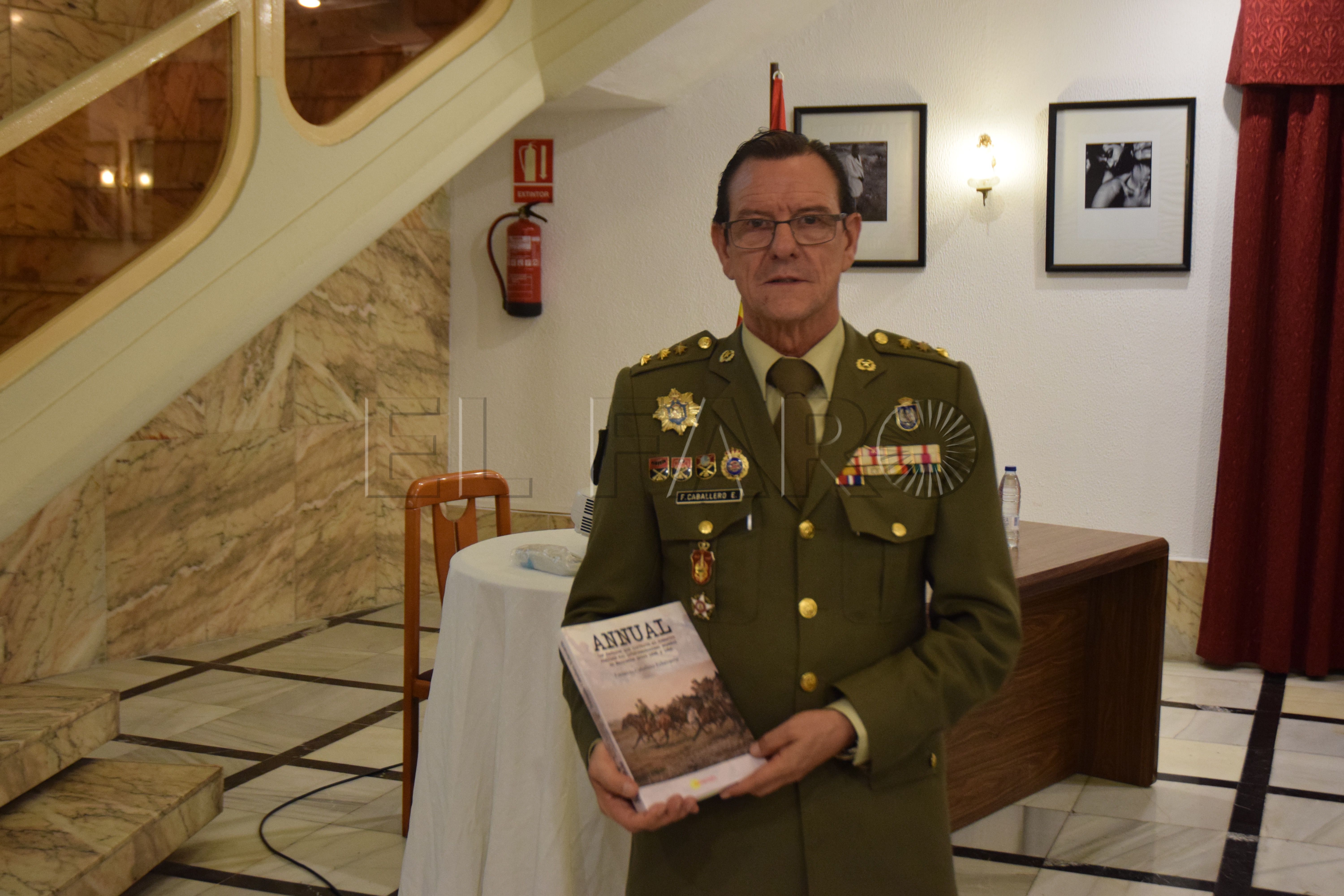 El coronel Fernando Caballero da un “enfoque diferente” a la historia del desastre de Annual