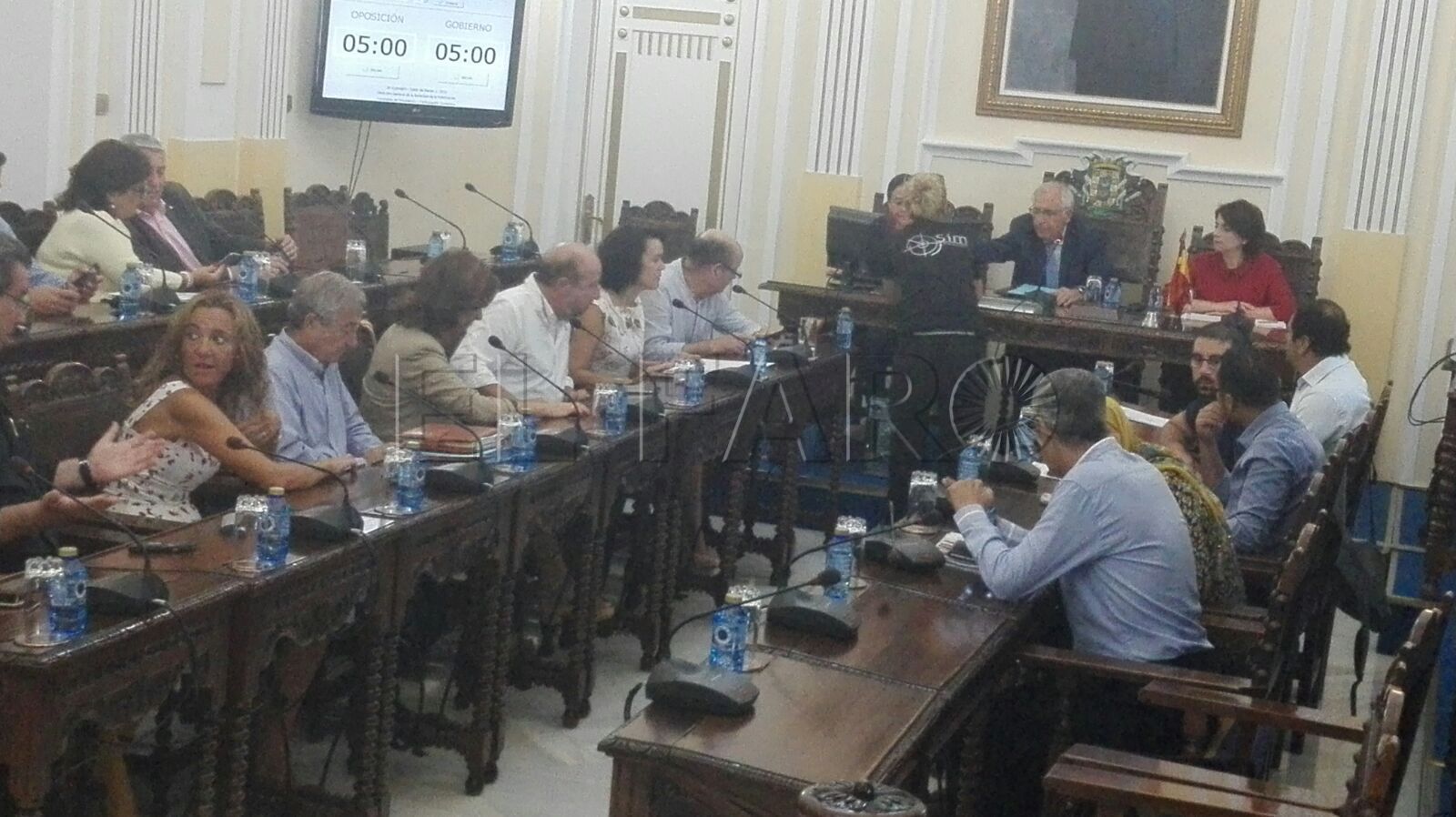 El Pleno aprueba la concesión de la Medalla de la Policía Local a los agentes de movilidad