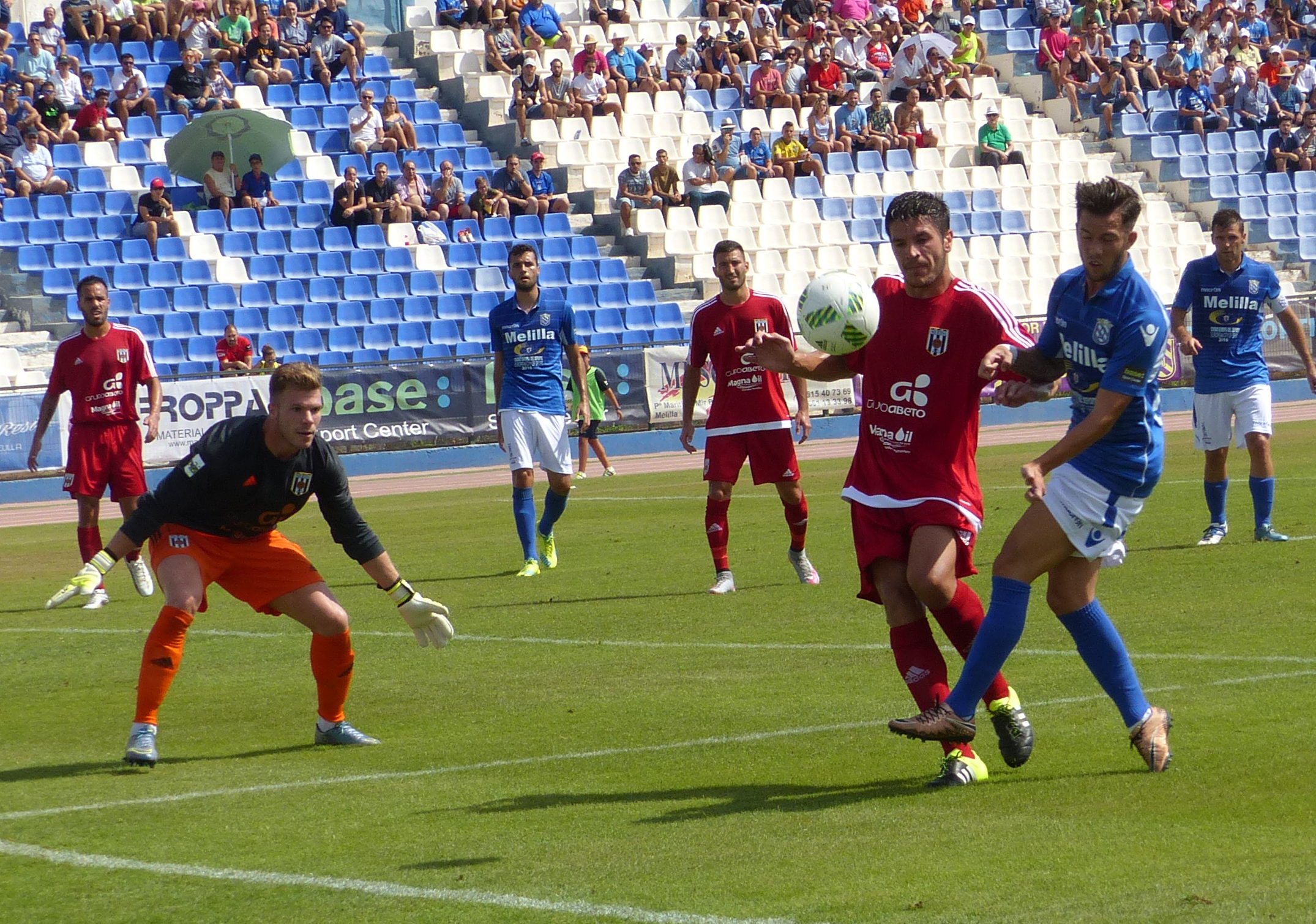 Partido de altura en el Álvarez Claro