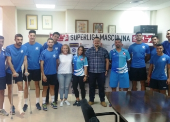 El Melilla recibe la visita del psicólogo Fernando Lamas