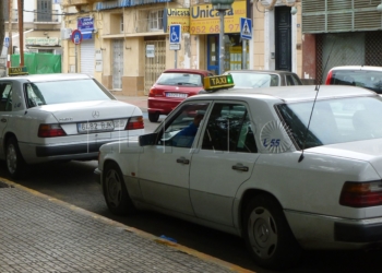 3 1 7 Los taxistas también pierden negocio y se reunirán este lunes para adoptar medidas
