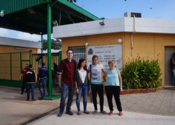 Podemos critica que los menas vivan en “un torreón” y el poco espacio en el CETI