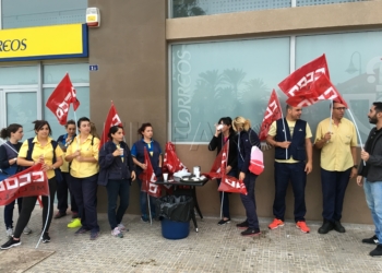 Foto 25 10 16 9 09 27 CCOO espera que los problemas en Correos llegue a la Asamblea de Melilla