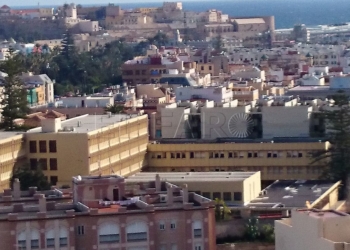Imbroda apuesta por ampliar el Puerto  y luego debatir sobre la Unión Aduanera