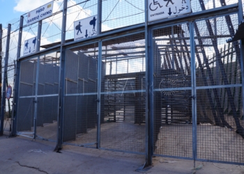 10 2 3 AEGC y CEP piden el cierre del paso de Barrio Chino por “condiciones de seguridad”
