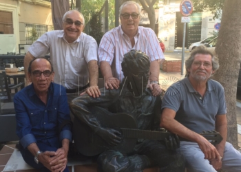 19 1 Miguel Ángel Martínez Simó. Cantante de Los Dinguels: “Fuimos la punta de lanza de la música en directo en Melilla”