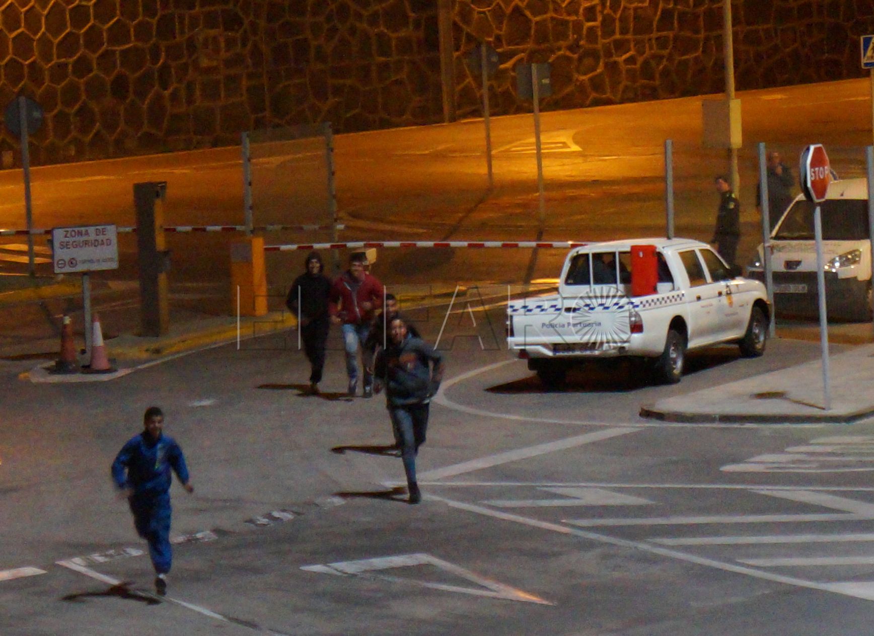 Marruecos realiza dos ‘redadas’ para evitar que menores crucen Beni Enzar