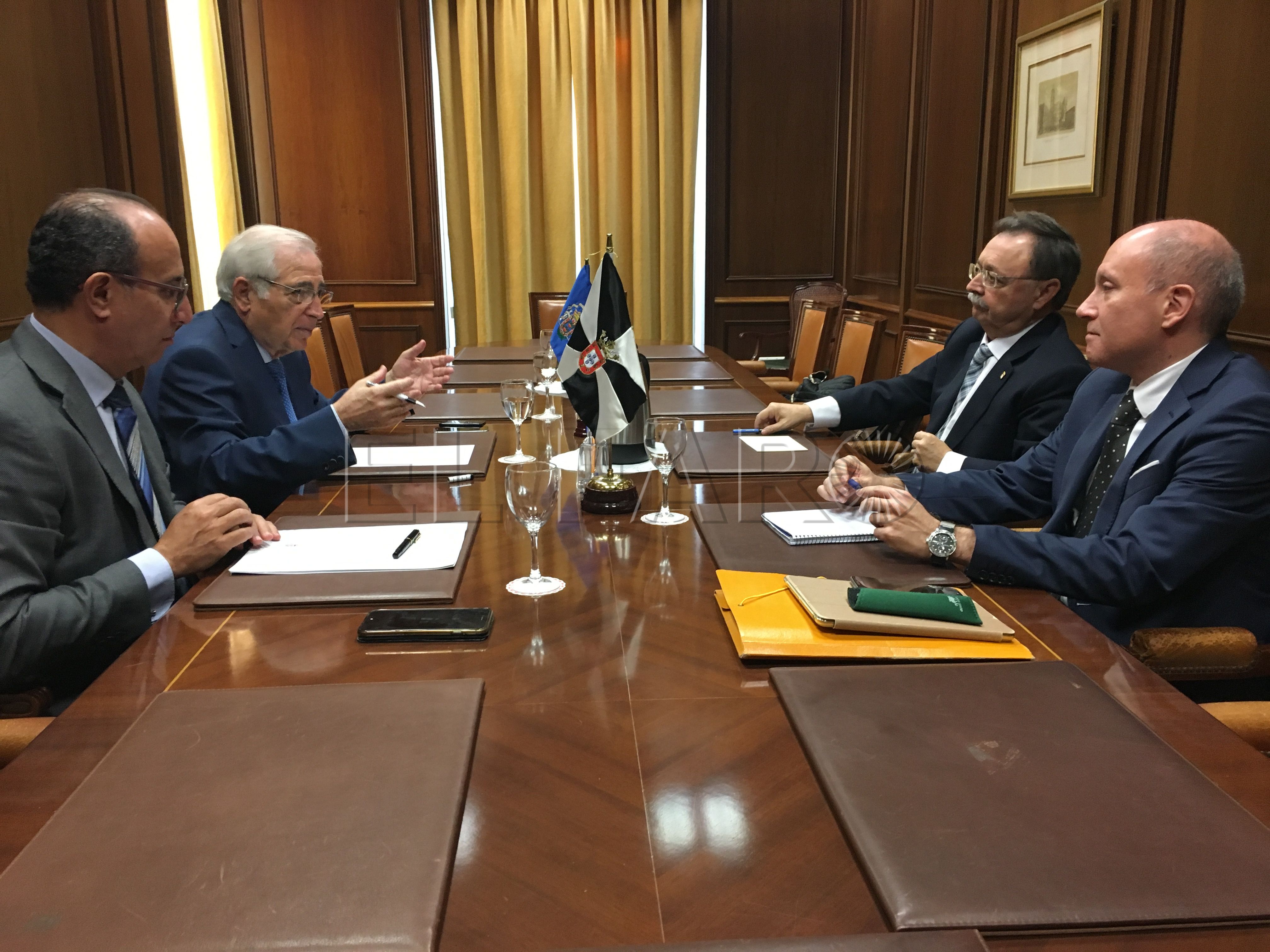 Melilla y Ceuta piden al Gobierno central que valore sus singularidades en la reforma de la financiación