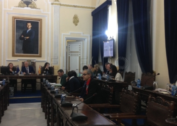 Imbroda a Aberchán: "Si quiere jarana, váyase fuera"