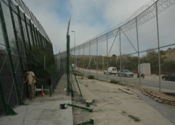 asalto valla linares028 Melilla considera la propuesta de Marlaska una "barbaridad" y pide al Gobierno de Sánchez que lleve a inmigrantes a la península si retira las concertinas