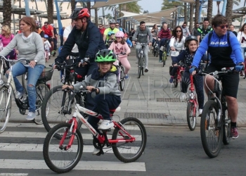 11 1 6 Melilla ConBici propone que uno de los carriles del Paseo Marítimo sea para ciclistas