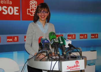 12 1 1 El PSOE condena el ataque al bus de la COA y reclama más seguridad para las líneas