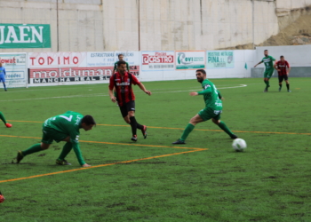 El jugador melillense Sufian, en uno de los lances del encuentro de ayer.
