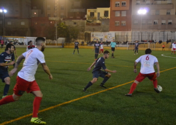 Imagen de una de las jugadas del partido disputado en la jornada de ayer.