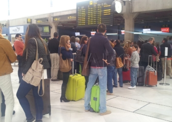 7 1 9 CCOO : “Hay unos 30.000 afectados al suprimir las rutas de Granada y Almería”