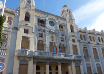 Los torreones de la Asamblea ya lucen sin estructuras y reformados, tras de 10 meses