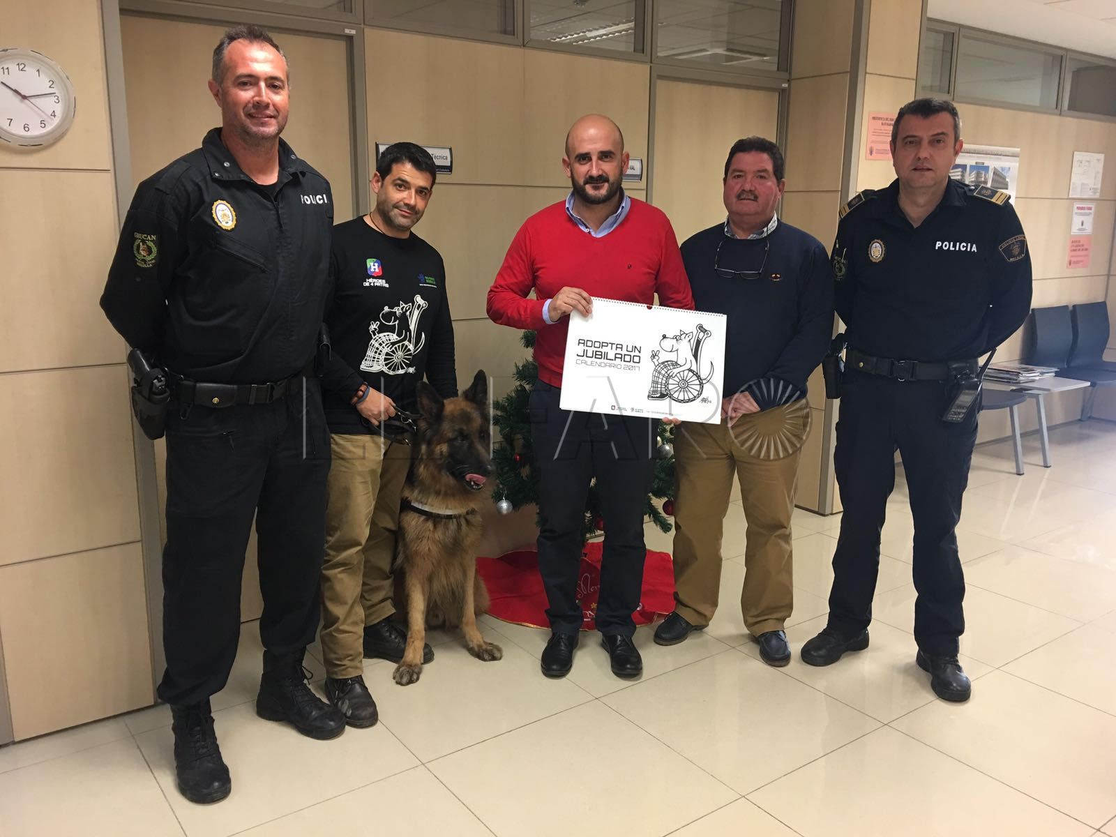 Max, uno de los integrantes canino del Grucan, se jubila