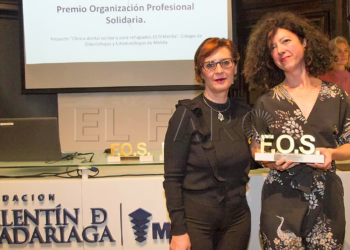 10 3 El Colegio de Dentistas de Melilla recibe el premio de Odontología Social