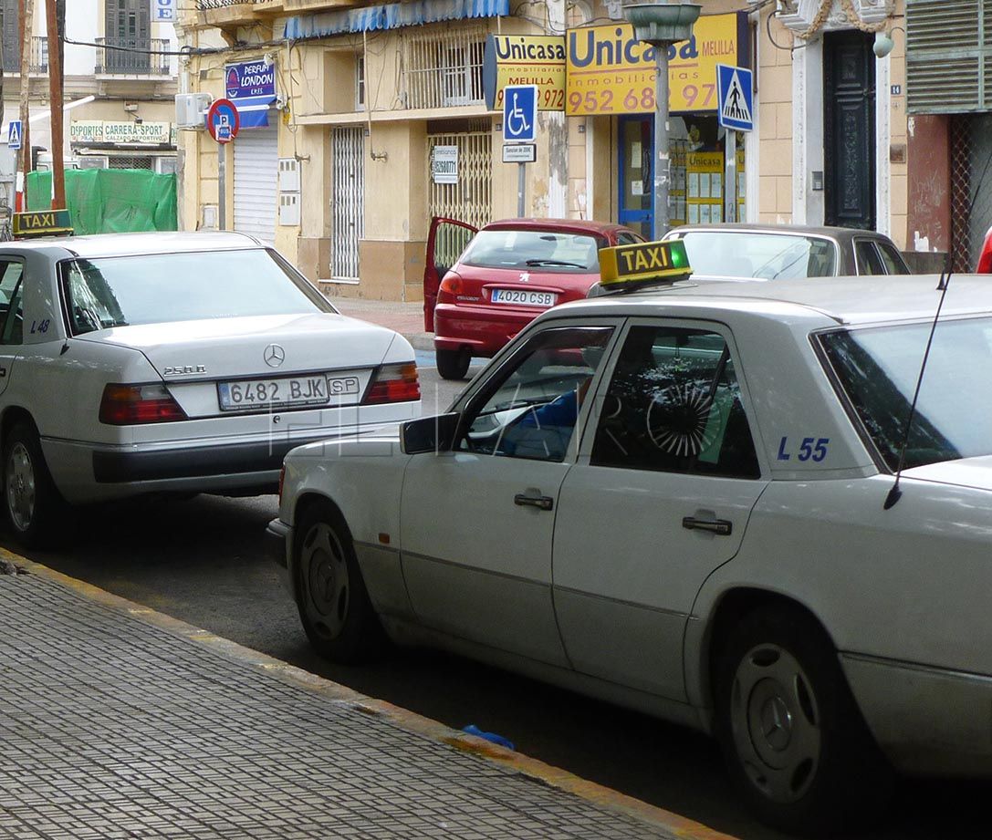 La Ciudad propone a los taxis una aplicación de móvil para pedir un servicio