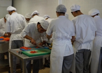 3 1 5 La ciudad registra el porcentaje de jóvenes de 17 años escolarizados más bajo del país