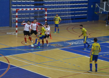 Partido de los melillenses, en el pabellón Guillermo García Pezzi.