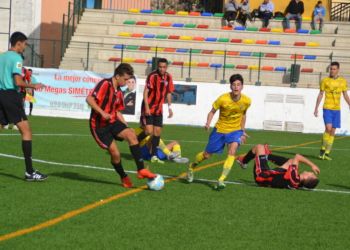 El CF Rusadir quiere recuperar, en el terreno de juego del Sevilla Este, los tres puntos que volaron el pasado miércoles de La Espiguera.