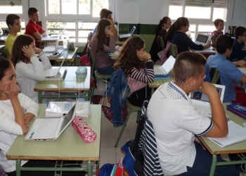 Melilla estudia que el dinero que ‘sobra’ de algunas becas pueda ir a otras ayudas