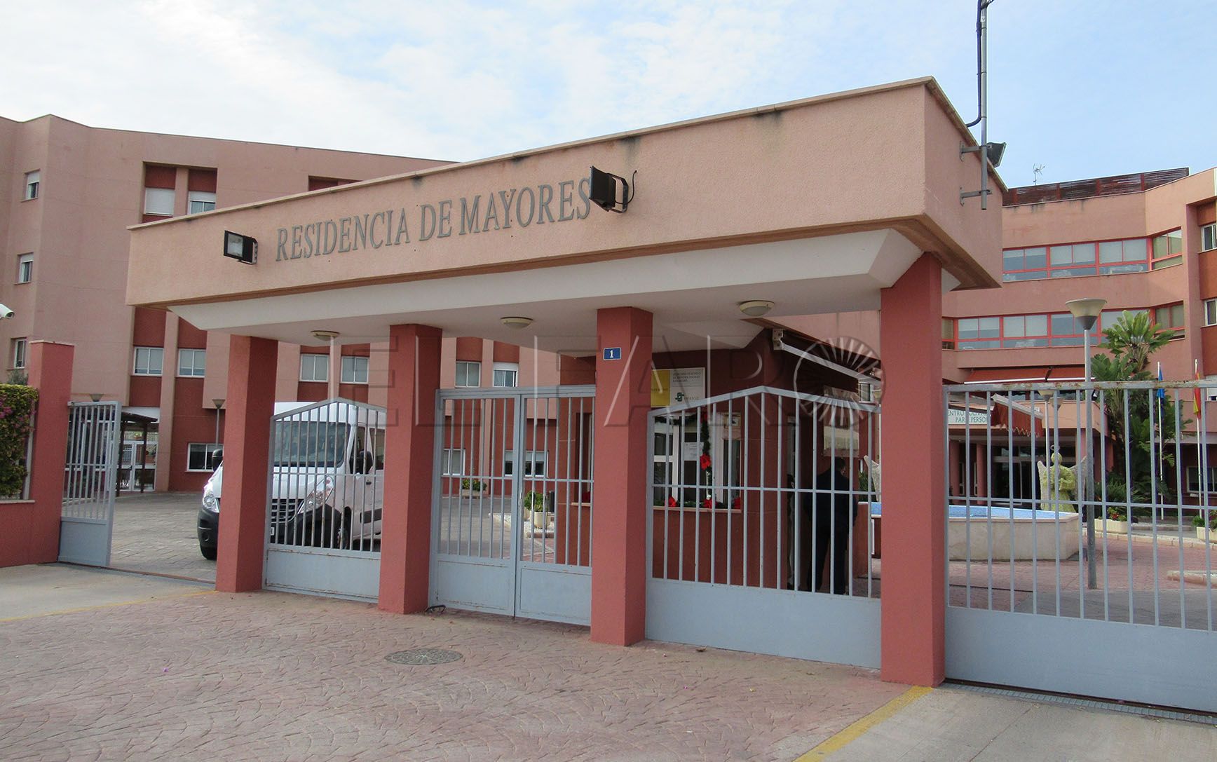Denuncian que la Residencia de Mayores crea una farmacia sin farmacéutico