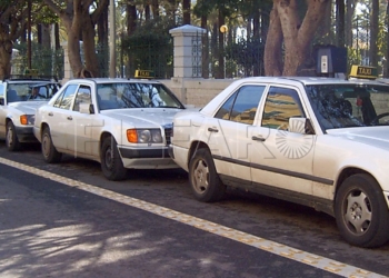 11 1 6 Los taxistas anuncian que habrá parones del servicio contra los conductores ilegales