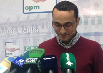 12 1 8 “Es más fácil que te multen por comer pipas en el Paseo que por venta ilegal de pescado”