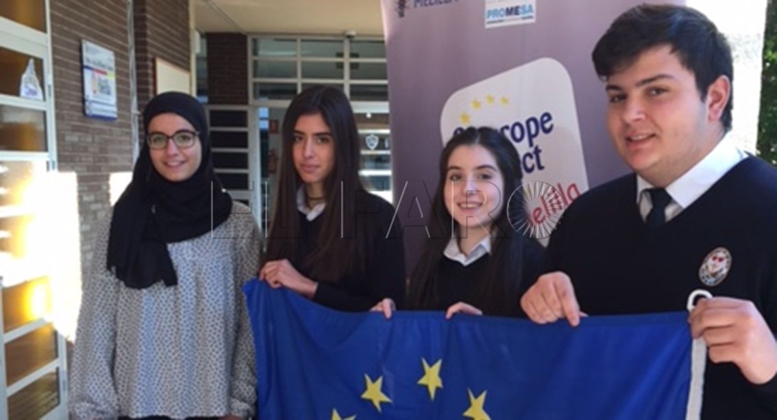 Carlota Cobreros y Mar Barranco ganan el certamen de relatos de Europe Direct