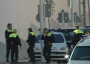 14 2 3 Detienen a un joven por saltarse un control y casi atropellar a un policía