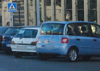 16 1 2 Lo sorprenden robando dentro de un coche y le reclaman un año de prisión