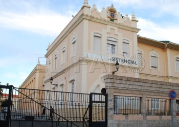 3 1 12 Melilla firma un convenio para la atención de 111 mayores y 125 niños en la Gota de Leche