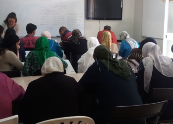 3 1 17 La ONG creará una ‘oficina móvil’ para informar en los barrios de sus actividades