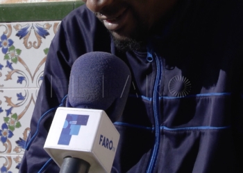 Musa, nombre ficticio, ayer, durante la entrevista concedida a FaroTV Melilla.