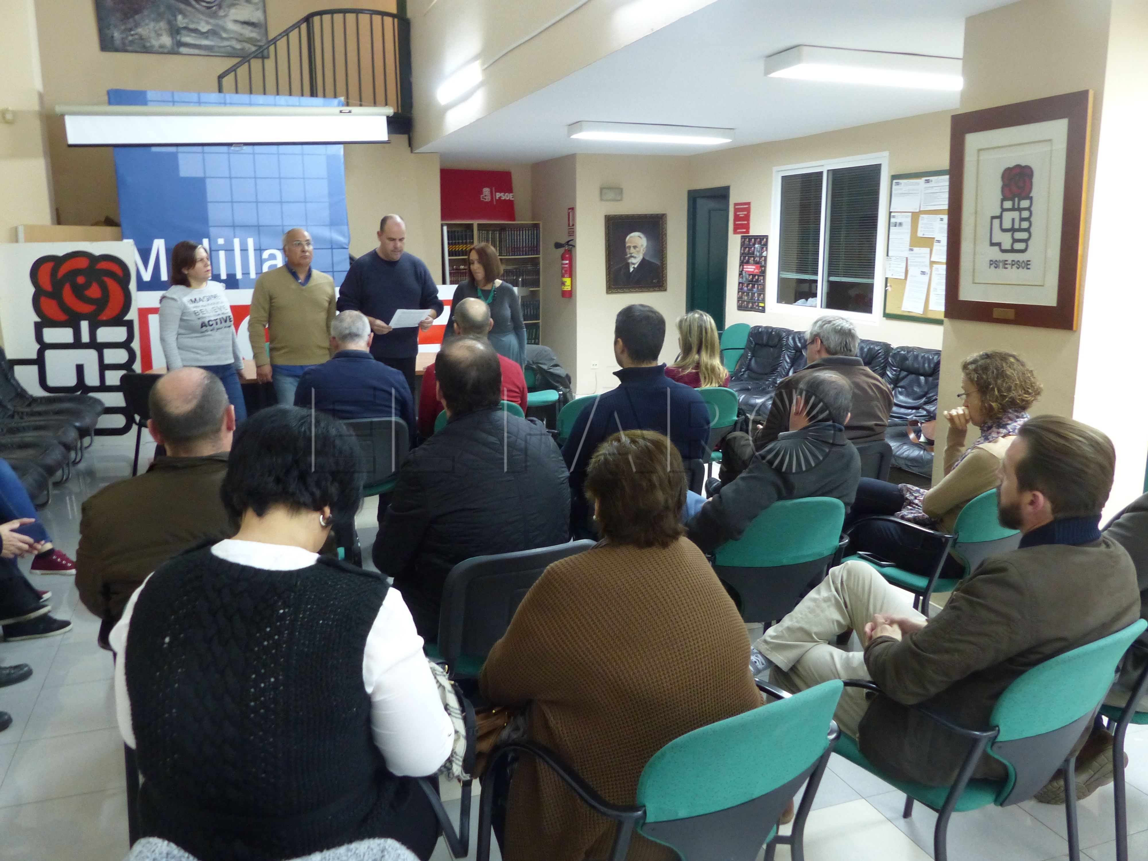 Los socialistas ‘críticos’ de Melilla apoyan al exlíder Pedro Sánchez