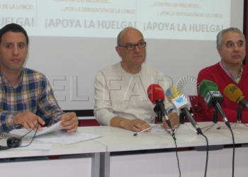 10 1 2 Sindicatos llaman a la huelga por bajar un 40% la inversión en colegios e IES