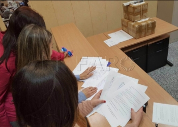 12 1 10 Hoy se toma la decisión final sobre si hay o no oposiciones