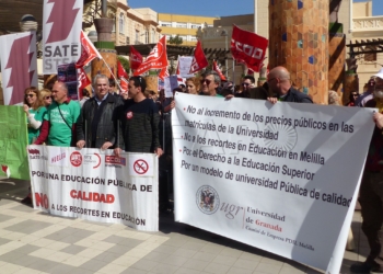 12 2 1 Sindicatos cifran en un 30% los docentes que apoyan la huelga: Educación lo baja al 9,8%