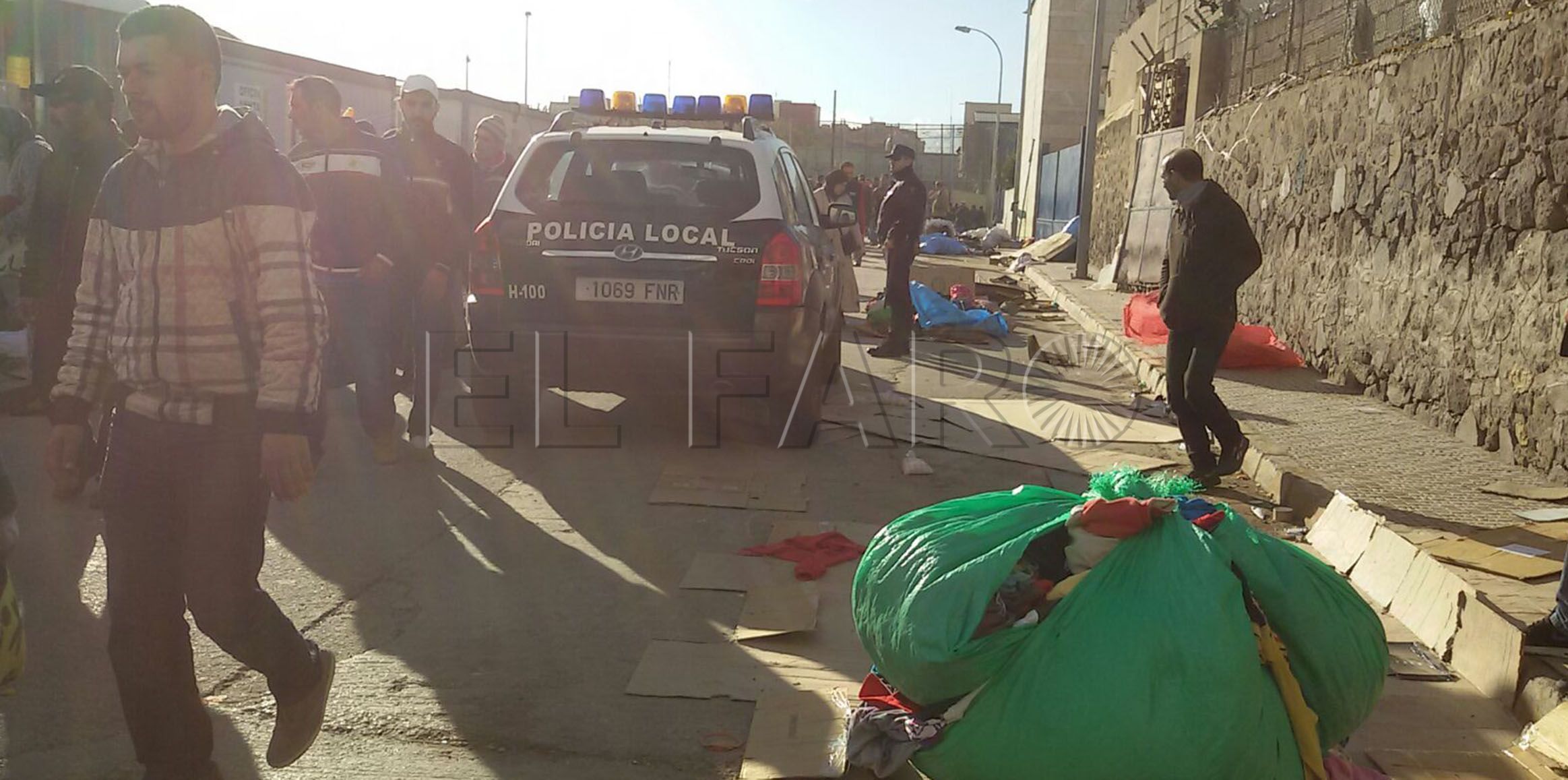 La Policía Local decomisa 270 kilos de alimentos y 3.000 de otras mercancías